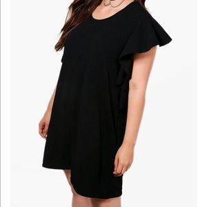 Boohoo Plus Ruffle Sleeve Crepe Shift Dress
